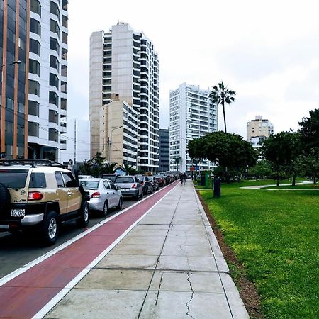 Miraflores Frente Al Mar Лима Екстериор снимка