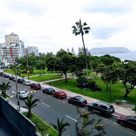 Miraflores Frente Al Mar Лима Екстериор снимка