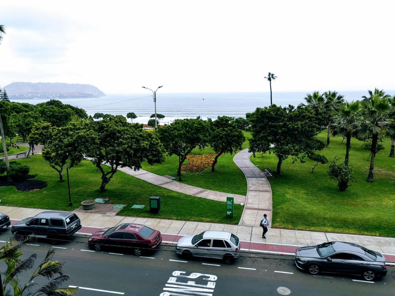 Miraflores Frente Al Mar Лима Екстериор снимка